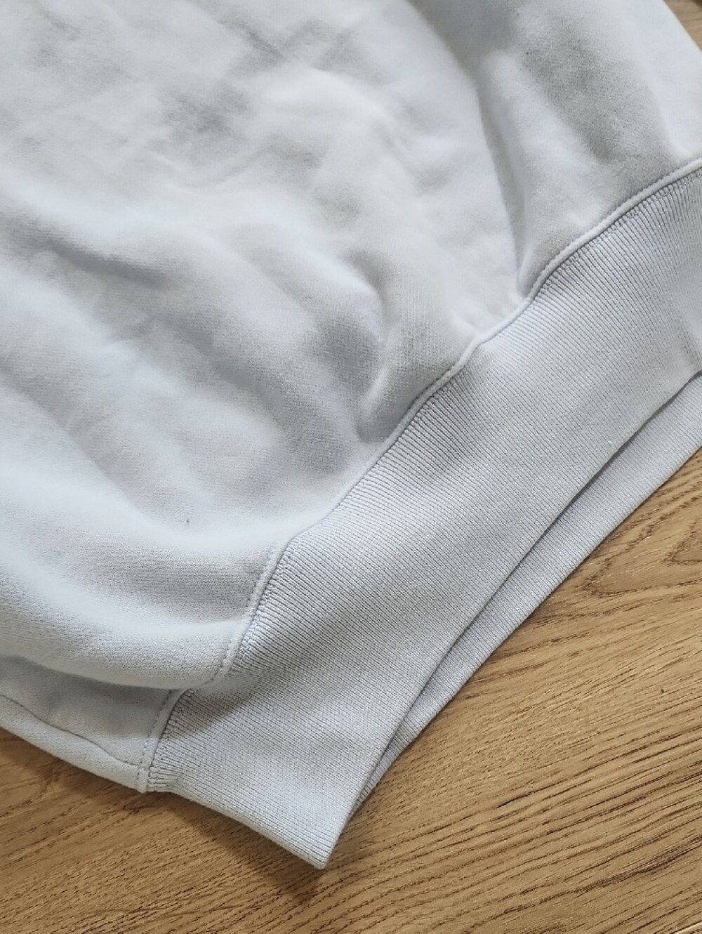 NWT Abercrombie & Fitch Pale Blue Cropped Sweatshirt - Picture 3 of 5
